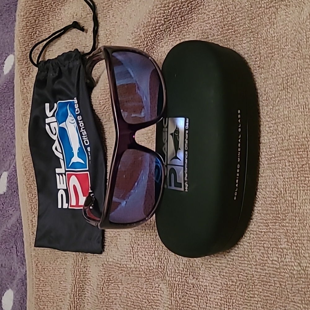 Pelagic fish hook polarized Mineral glass sunglasses